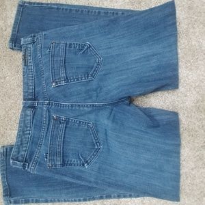 Ankle length jeans